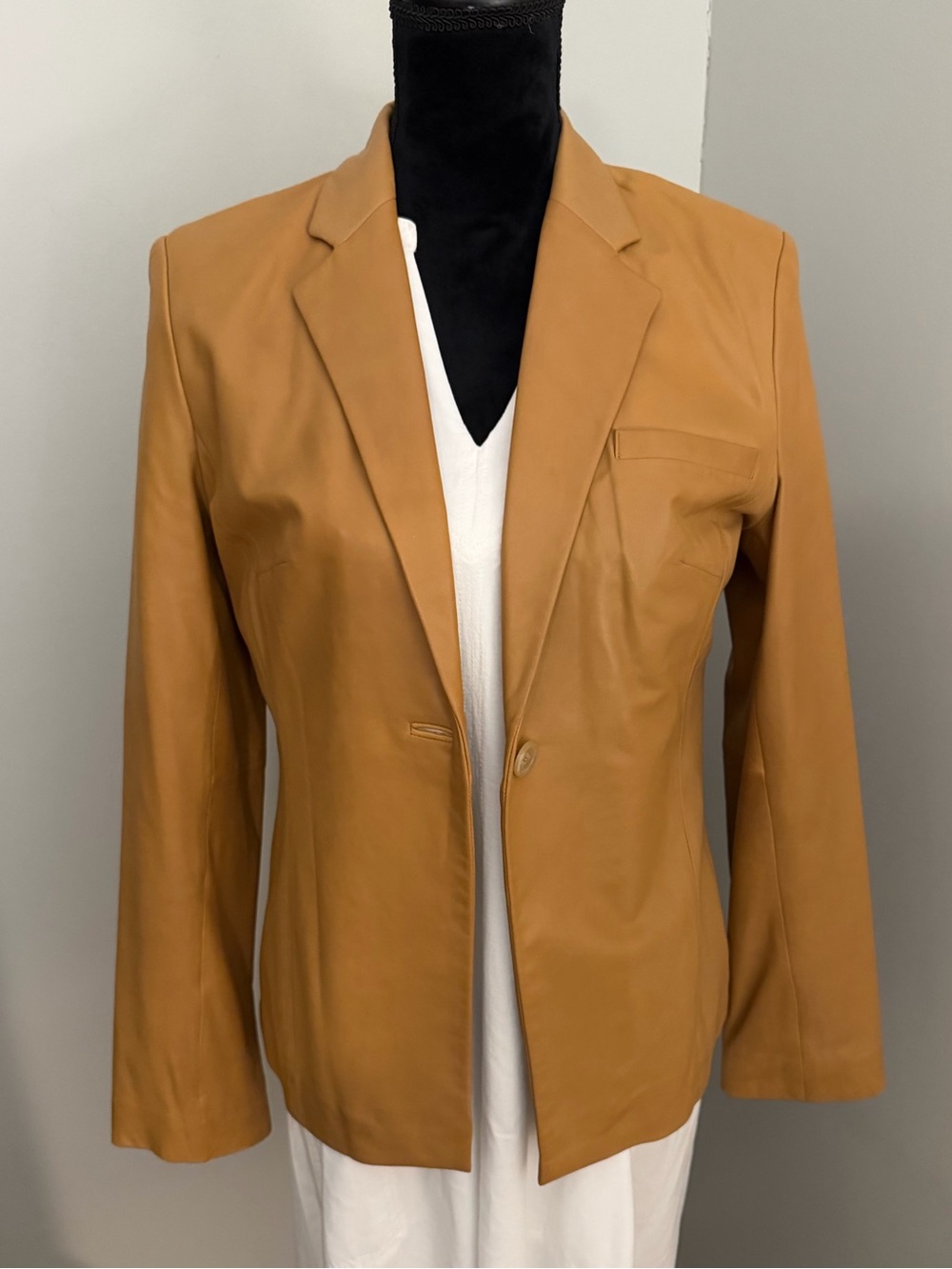 Vintage Banana Republic Tan Leather Blazer, size 8 EUC